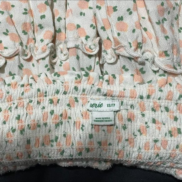 Aerie ruffled mini skirt white/cream with peach design size small - Picture 3 of 6